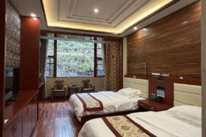 Room 10 of 10