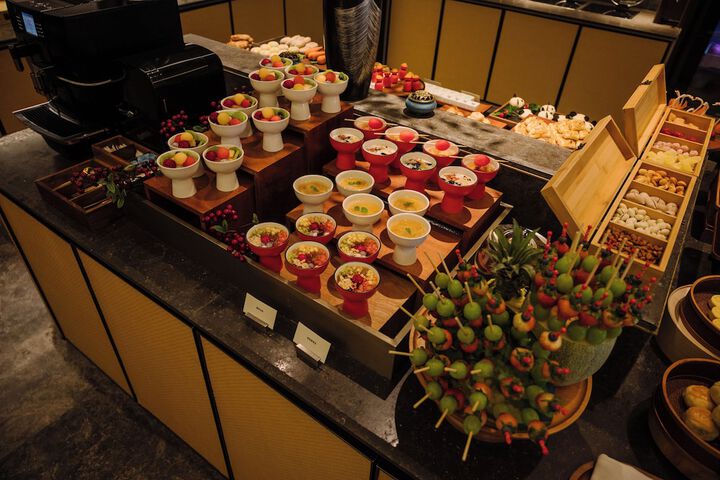 Breakfast/Coffee Service 24 of 39