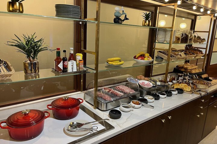 Breakfast buffet
