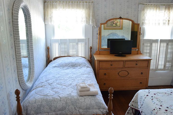 Room 34 of 128