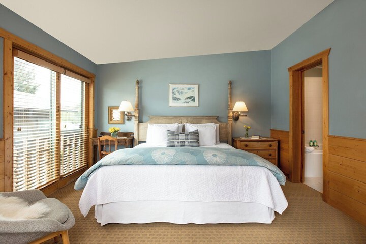 Room 15 of 37