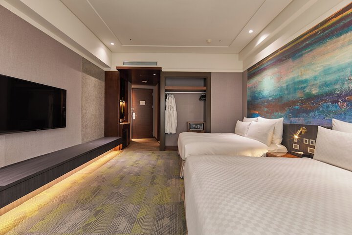 Room 26 of 82