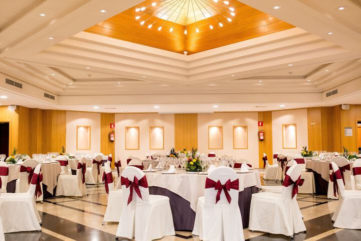 Ballroom/Hall 54 of 78