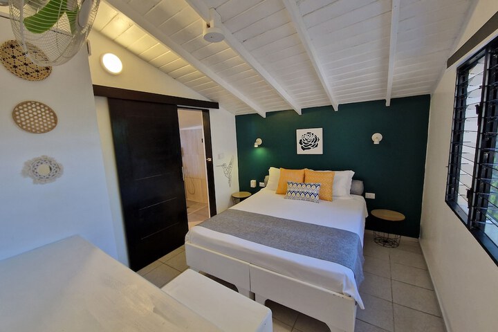 Room 9 of 70