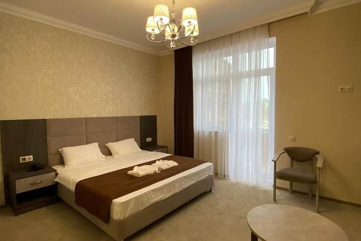 Room 12 of 29