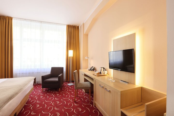 Room 12 of 71