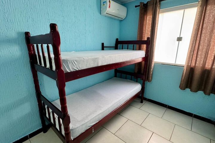 Room 6 of 85