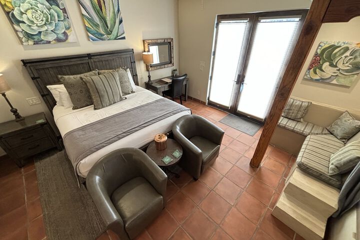Room 45 of 285