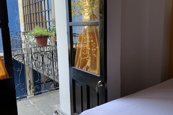 Room 16 of 37