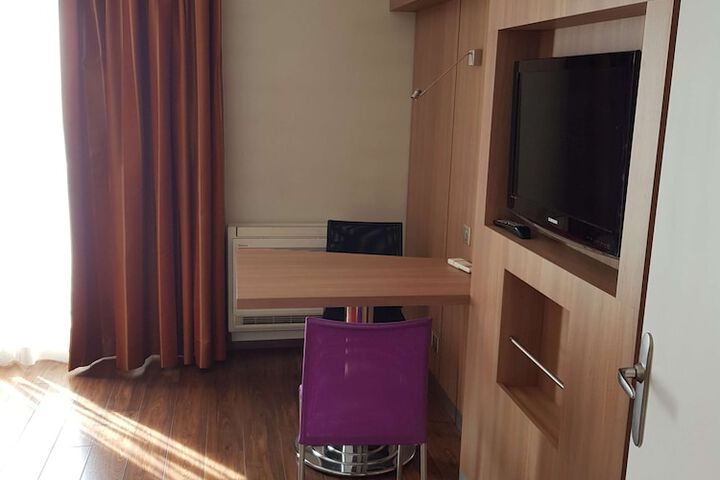 Room 29 of 42