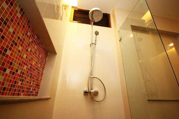 Room 47 of 99