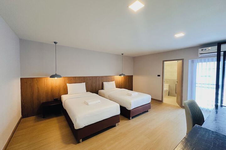 Room 11 of 49