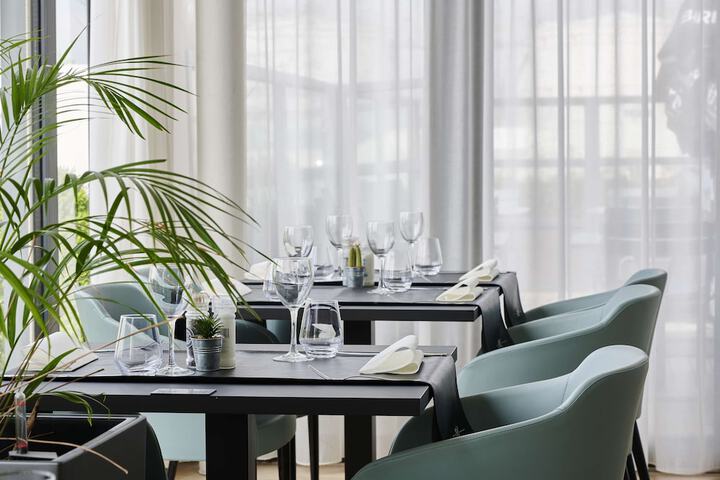Dining 78 of 116