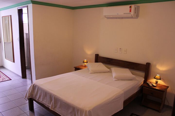 Room 16 of 40