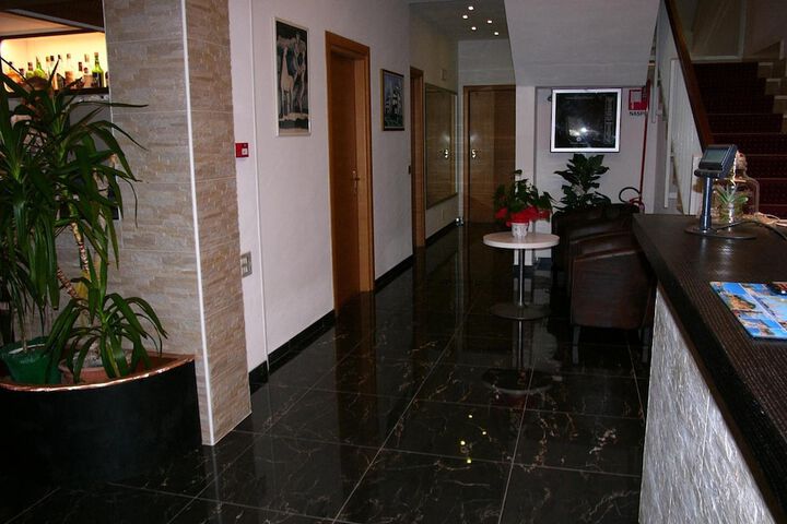 Hotel Interior 4 of 53