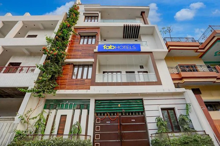 Fabhotel Kashi