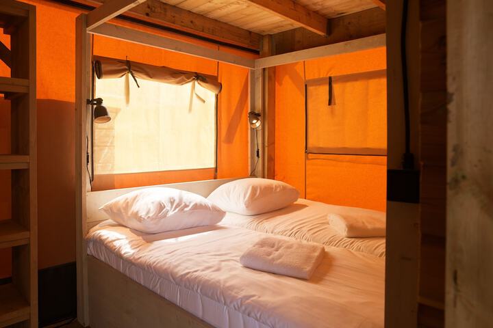 Room 32 of 141