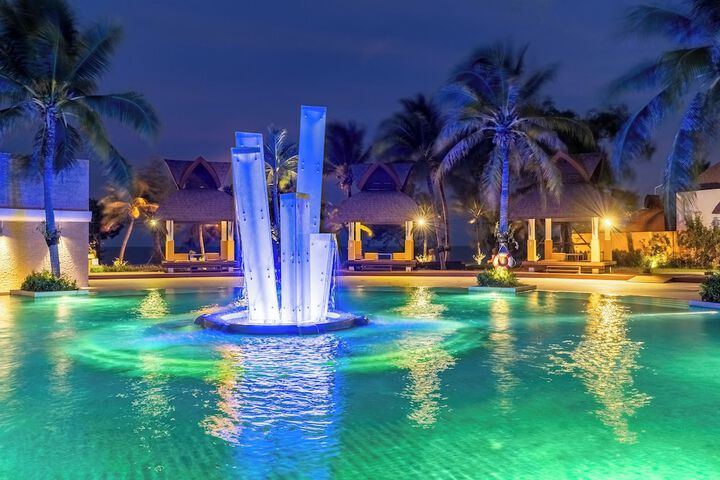 Pool 51 of 105