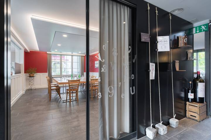 Hotel 4 of 58