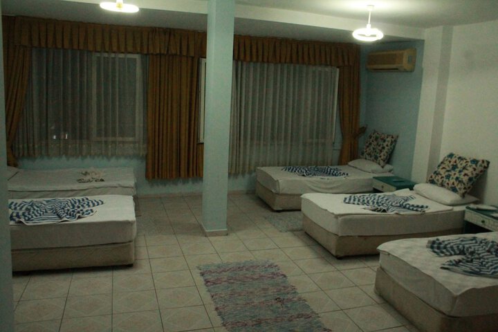 Room 14 of 105