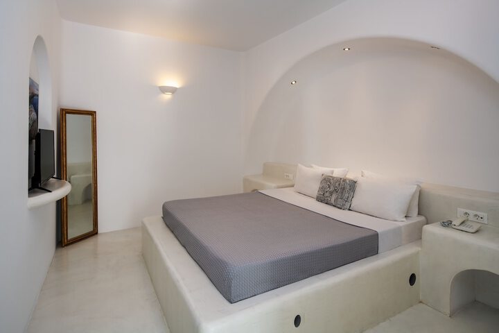 Room 2 of 116
