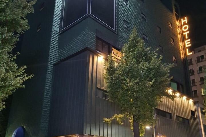 Hotel 17 of 21