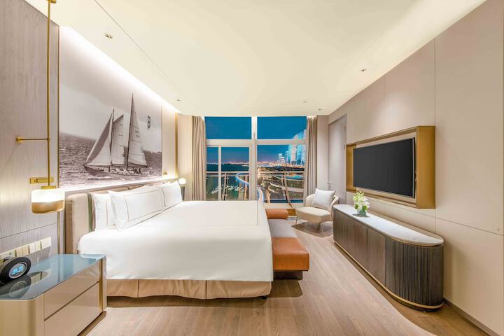 Room 16 of 130