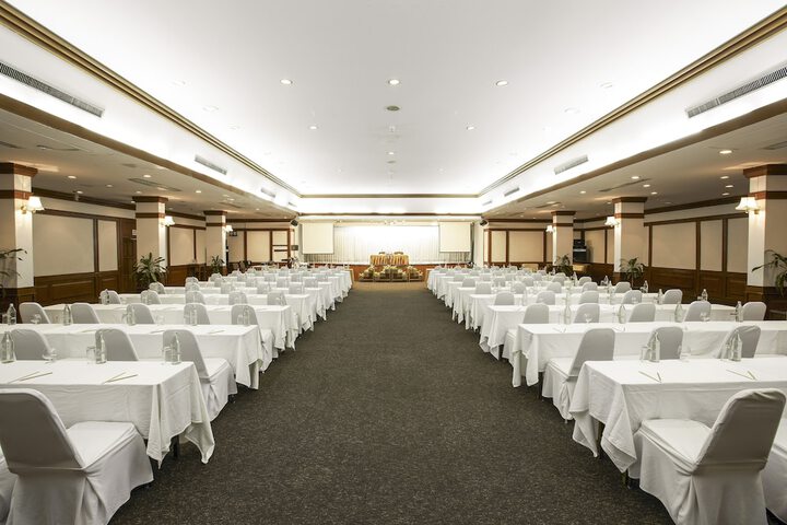 Ballroom/Hall 39 of 53