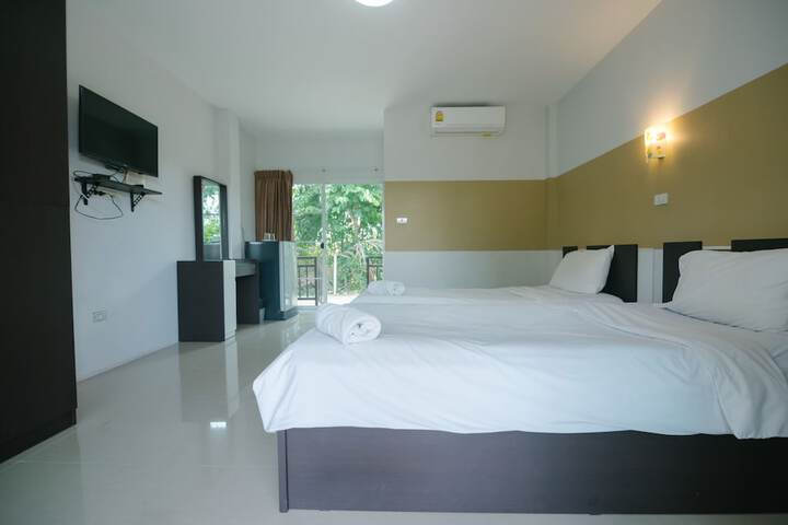 Room 26 of 104