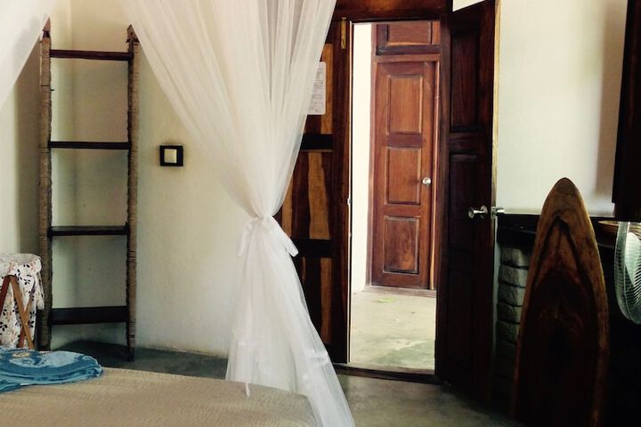 Room 28 of 99