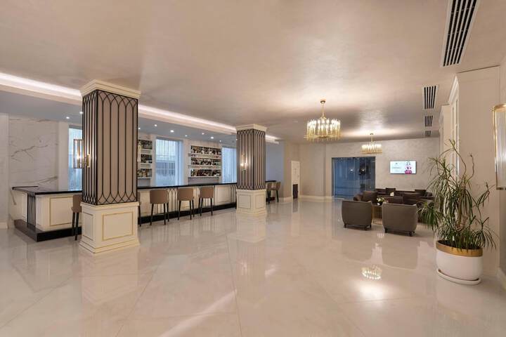 Hotel Interior 20 of 171
