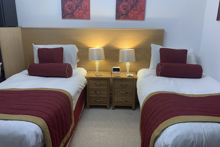 Room 14 of 80