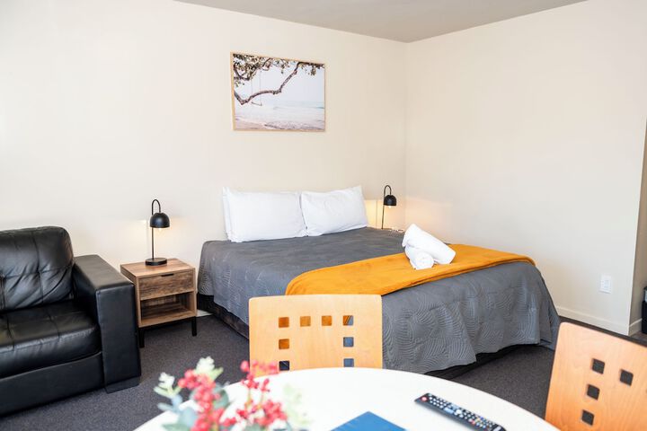 Room 18 of 110