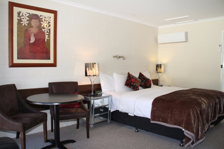 Room 12 of 43