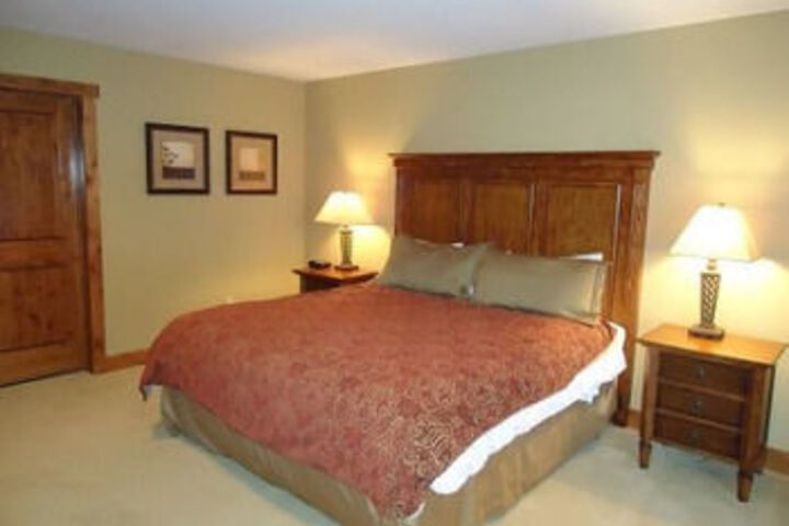 Room 6 of 14