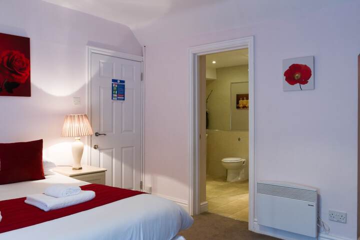 Room 14 of 102