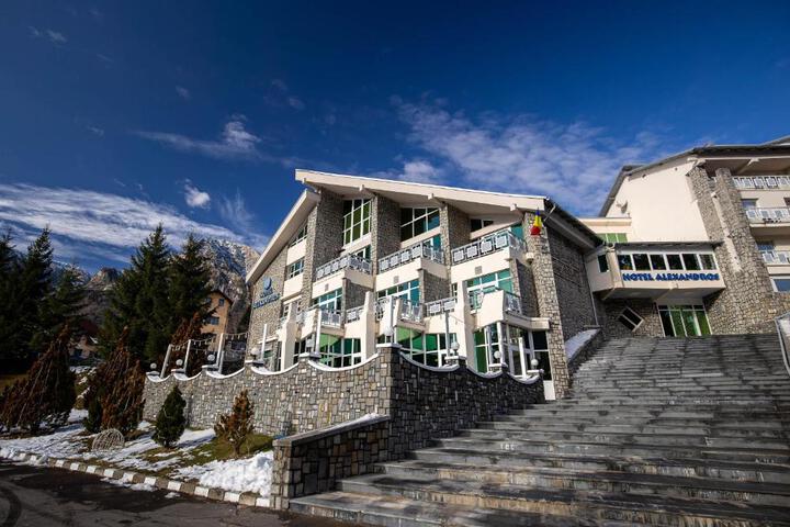 Hotel Alexandros Busteni by Genco & Restaurant Miorita