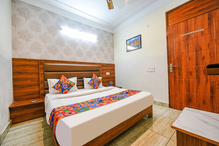 Room 14 of 24