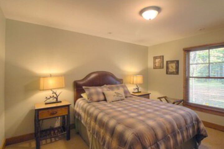 Room 13 of 24