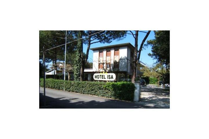 HOTEL ISA