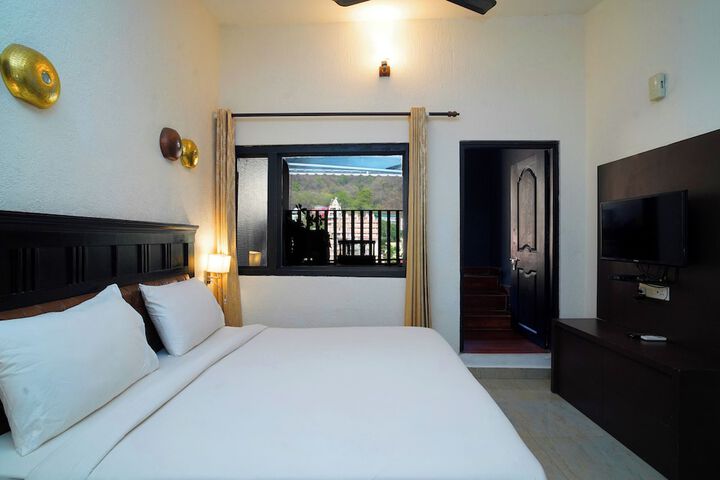 Room 12 of 15