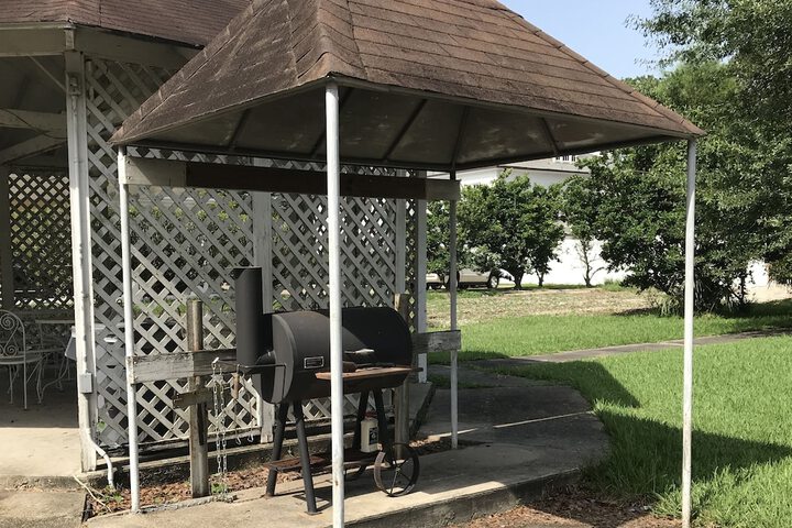 BBQ/picnic area