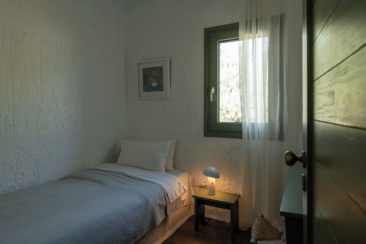 Room 9 of 68