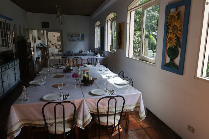 Dining 20 of 21