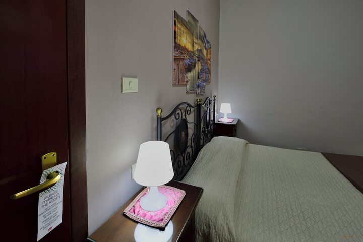 Room 20 of 32