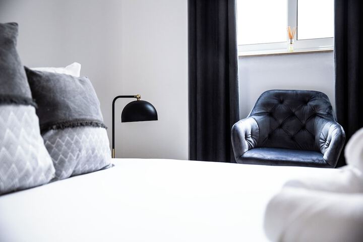 Room 4 of 6