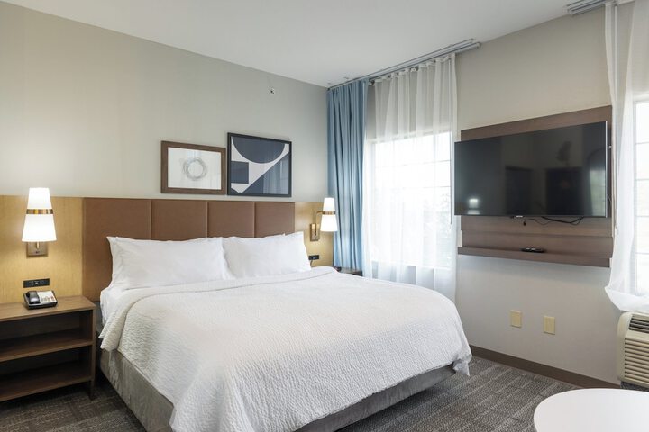 Room 5 of 24