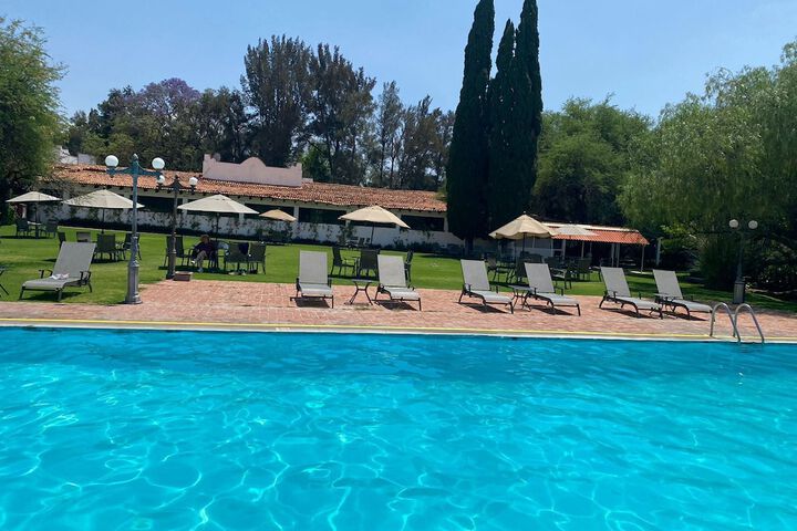 Hotel with Pool