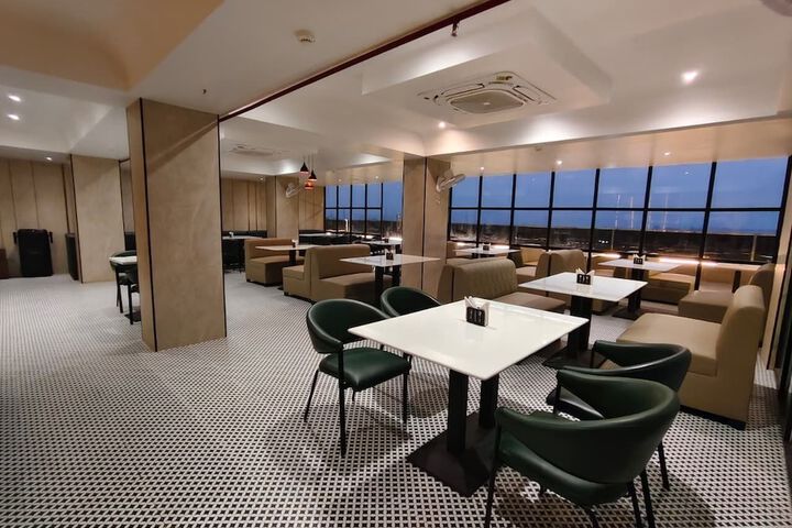 Dining 69 of 88