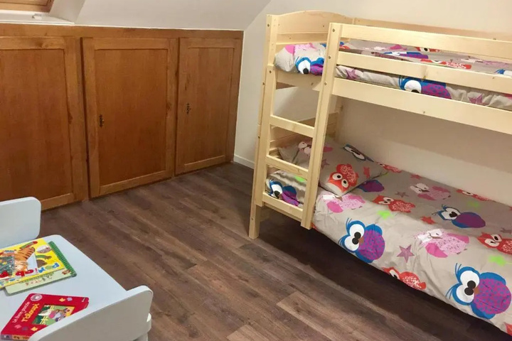 Room 6 of 14
